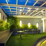 Tkl Hotel