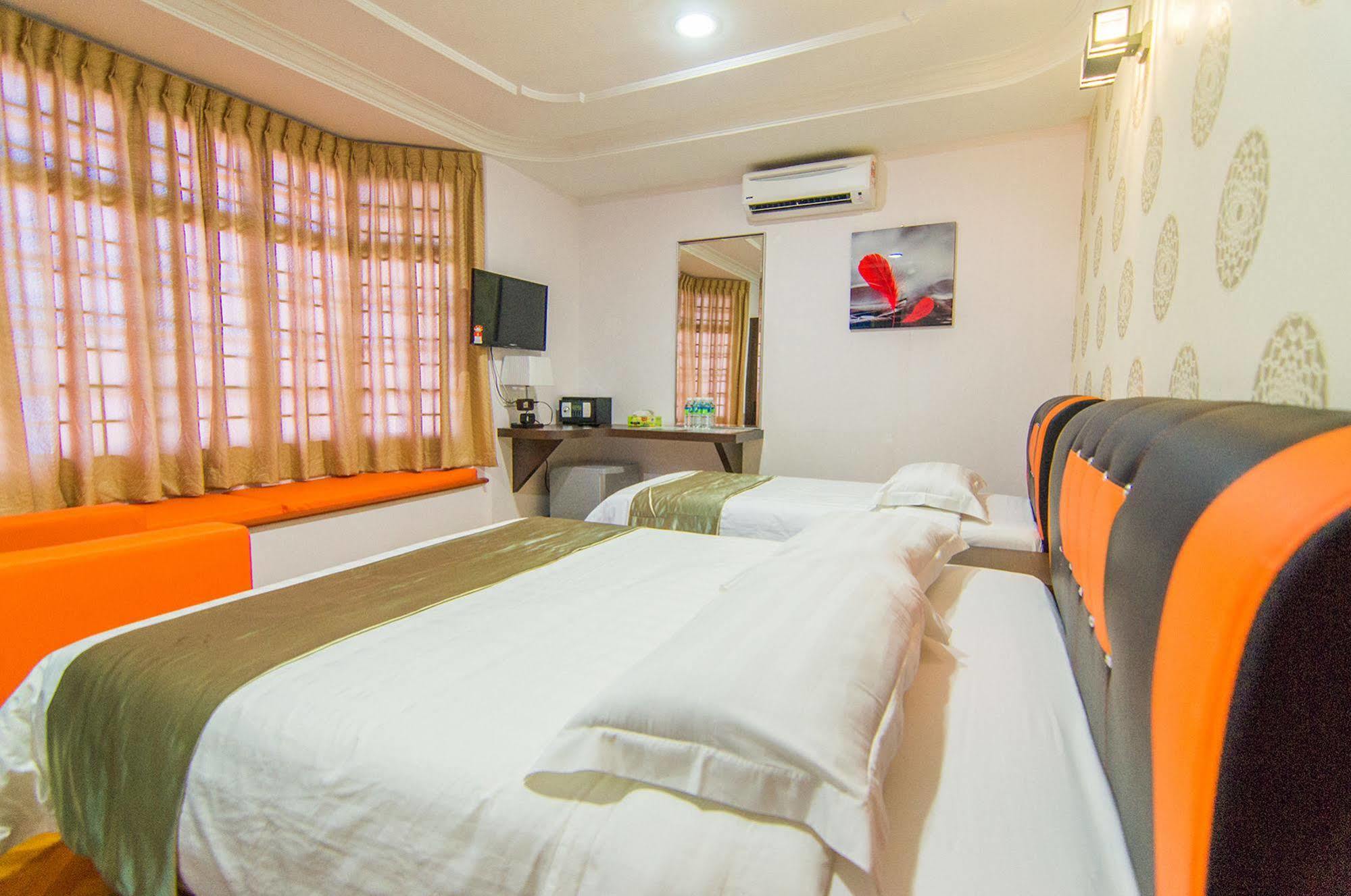 Tkl Hotel