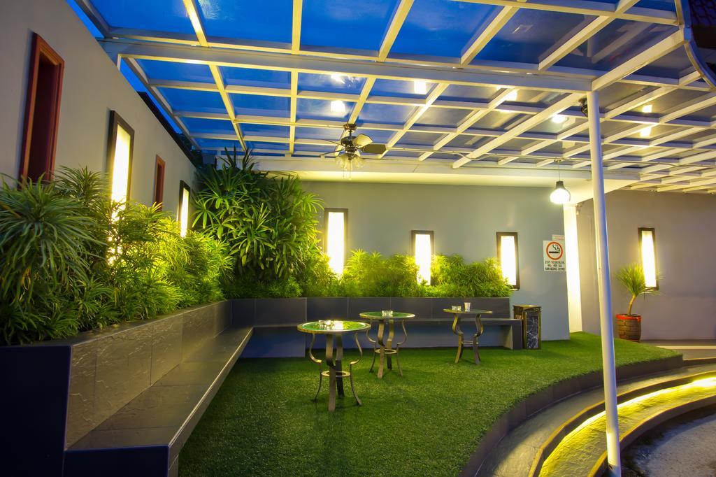 Tkl Hotel